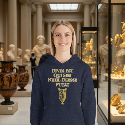 woman wearing dives est qui sibi hoodie